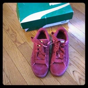 Puma Girls Classic Velour Sneakers Size 3C Used